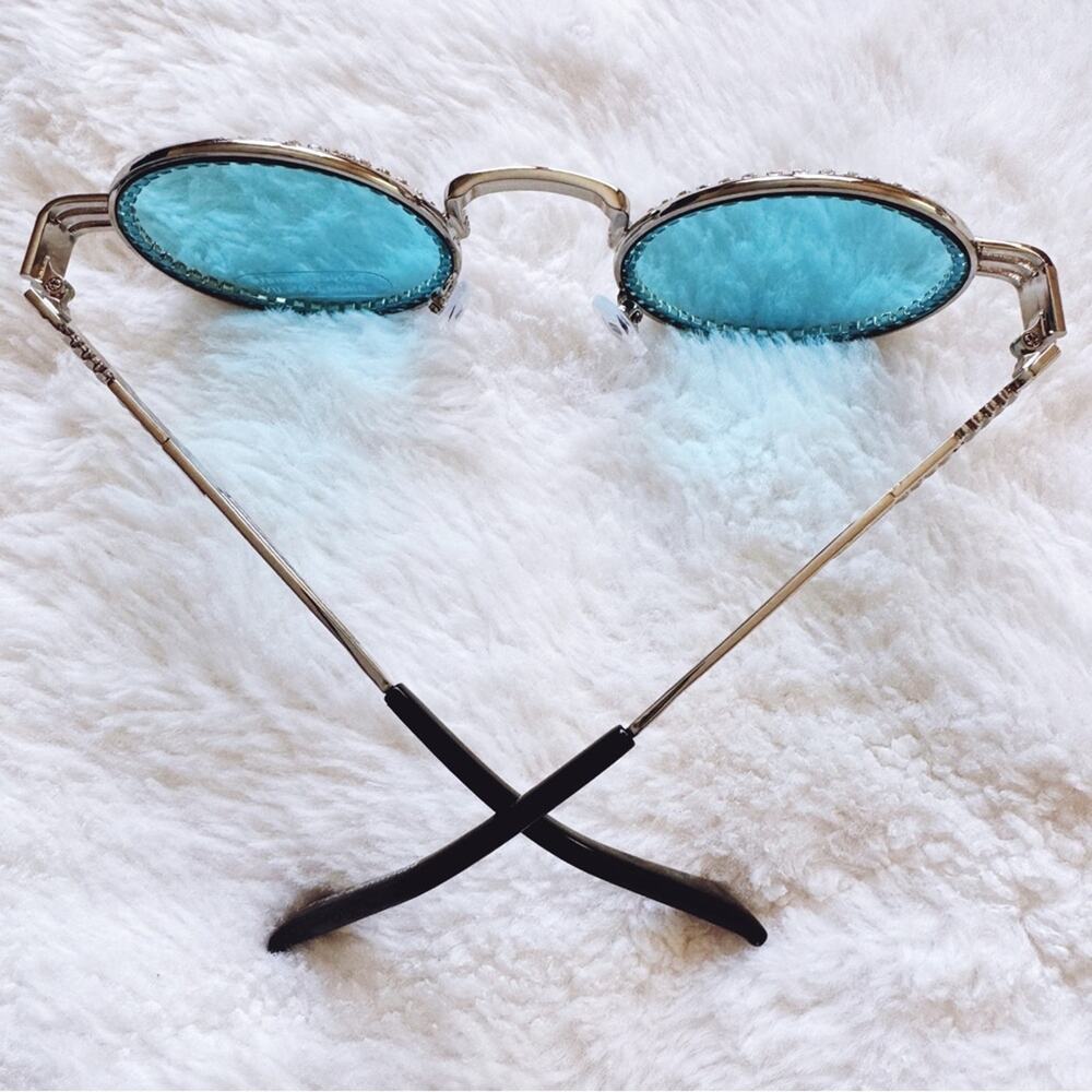 Kate Clear Blue Round Sunglasses - Picture 11 of 15